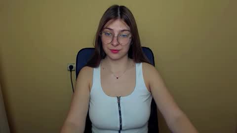 Luna online show from 11/04/25, 08:57