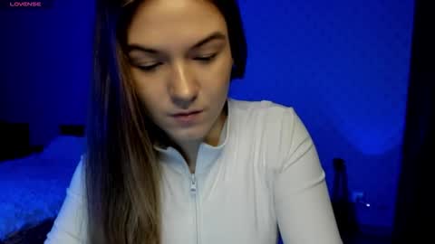 Luna online show from 11/18/25, 03:56