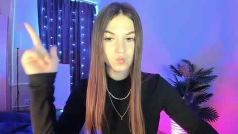 Luna online show from 02/01/26, 12:04