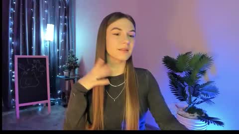 Luna online show from 02/08/26, 04:16