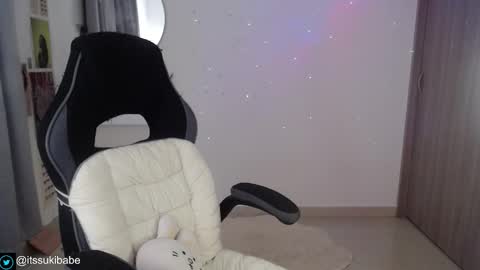 Snapshot of luna_mails chatting on 11/20/25, 05:51 Luna online show from 11/20/25, 05:51