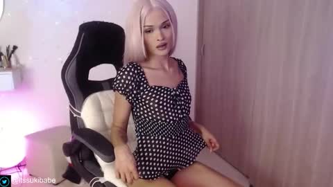 Snapshot of luna_mails chatting on 11/28/25, 04:59 Luna online show from 11/28/25, 04:59