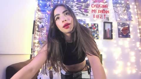 Snapshot of luna_mccoy chatting on 12/16/24, 02:25 LUNA MCCOY online show from 12/16/24, 02:25