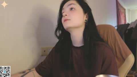 Luna online show from 05/27/26, 04:31