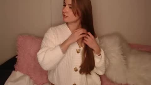 Luna online show from 02/05/26, 03:27