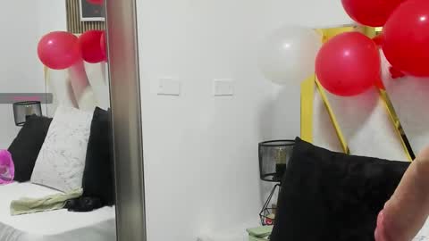 luna_naughty1 online show from 02/16/26, 07:10