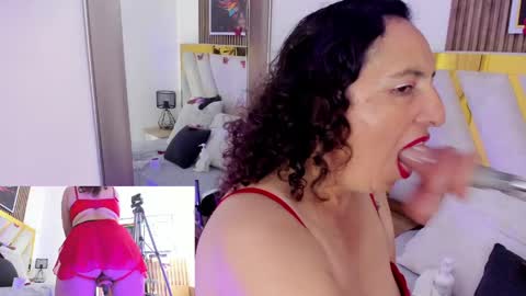 luna_naughty1 online show from 05/11/26, 04:59