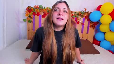 Snapshot of luna_ortiz1 chatting on 07/17/26, 01:29 Luna Ortiz online show from 07/17/26, 01:29