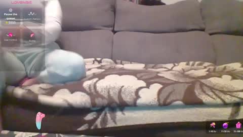 Snapshot of luna_perversa11 chatting on 02/28/25, 09:01 Luna online show from 02/28/25, 09:01