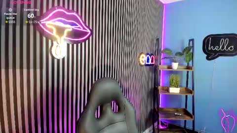 Snapshot of luna_roose1 chatting on 06/11/26, 12:36 Luna Rosse online show from 06/11/26, 12:36