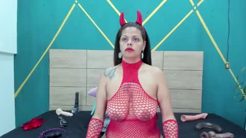 Snapshot of luna_smit_ chatting on 02/04/25, 07:22 Luna online show from 02/04/25, 07:22