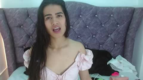 luna_starr69 online show from 09/14/25, 01:54