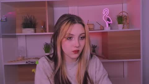 Snapshot of luna_tin chatting on 10/17/25, 08:39 Luna online show from 10/17/25, 08:39