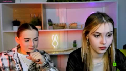 Snapshot of luna_tin chatting on 11/13/25, 05:50 Luna online show from 11/13/25, 05:50