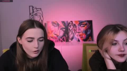 Snapshot of luna_tin chatting on 11/19/25, 05:40 Luna online show from 11/19/25, 05:40