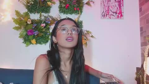 luna_valen online show from 03/10/26, 04:28