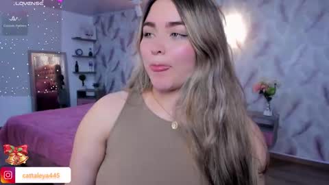 Snapshot of luna_volk chatting on 12/03/25, 02:52 Luna online show from 12/03/25, 02:52