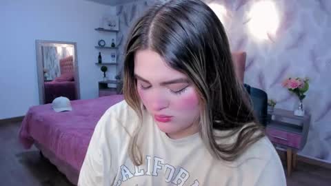 Snapshot of luna_volk chatting on 12/05/25, 03:15 Luna online show from 12/05/25, 03:15