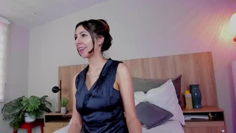 luna online show from 10/15/25, 01:55