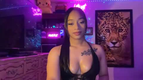 lunaa_11 online show from 06/12/26, 06:12