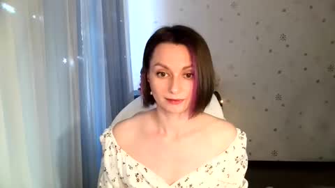Snapshot of lunaa_bluee chatting on 06/10/26, 06:18 lunaa_bluee online show from 06/10/26, 06:18