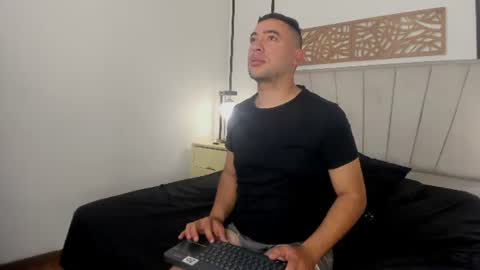 lunaanddante_ online show from 06/23/26, 05:27