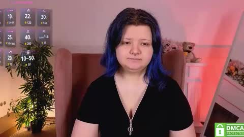 Luna online show from 03/25/26, 07:03