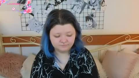 Snapshot of lunaar_ chatting on 04/28/26, 05:45 Luna online show from 04/28/26, 05:45