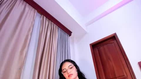 Luna Aspen online show from 09/24/25, 08:34