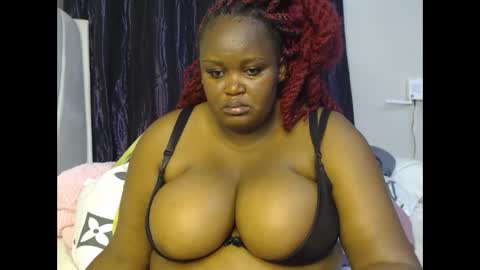 lunabloom01 online show from 01/07/26, 07:38