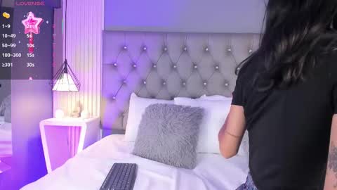 Luna  online show from 02/11/26, 05:07