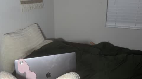 Snapshot of lunadaddysgirl chatting on 02/28/26, 11:11 Luna Daddys Girl online show from 02/28/26, 11:11