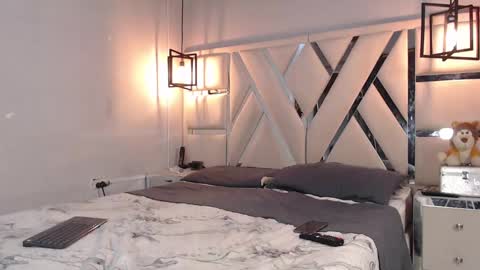 Snapshot of lunaflorez_ chatting on 02/01/25, 12:07 LUNA online show from 02/01/25, 12:07