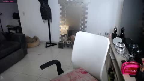 Snapshot of lunagardners chatting on 09/17/25, 02:57 lunagardners online show from 09/17/25, 02:57