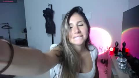 Snapshot of lunagardners chatting on 09/20/25, 02:34 lunagardners online show from 09/20/25, 02:34