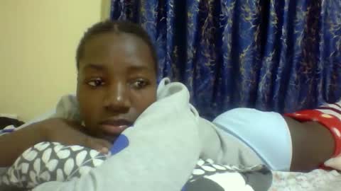lunah_kitty online show from 04/18/26, 02:37