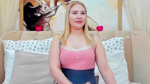 Snapshot of lunahouston chatting on 02/16/25, 04:10 LunaHouston online show from 02/16/25, 04:10