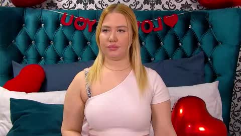 LunaHouston online show from 02/13/26, 04:14