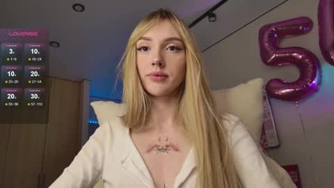 Luna online show from 11/17/25, 06:57