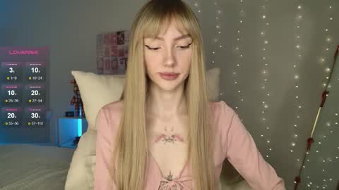 Luna online show from 01/13/26, 01:00