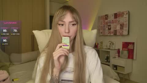 Luna online show from 02/04/26, 01:44