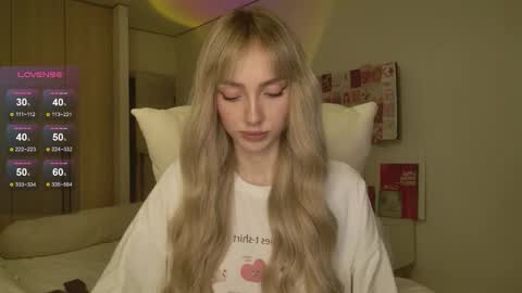 Luna online show from 03/01/26, 02:02