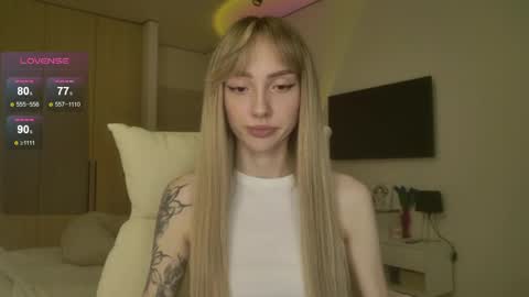 Luna online show from 04/13/26, 12:27