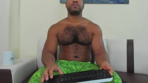 Snapshot of lunainsane58 chatting on 10/14/25, 08:15 Luna online show from 10/14/25, 08:15