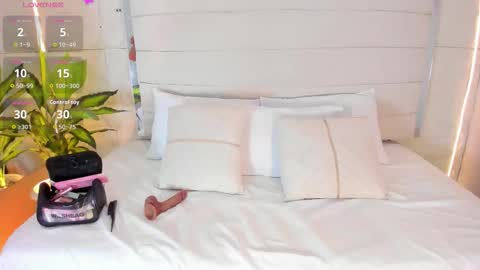 Luna  online show from 03/09/26, 12:09