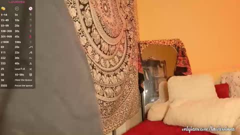 luna dela cruz online show from 10/28/25, 11:18