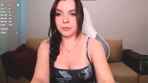 Snapshot of lunalovesuu chatting on 09/16/25, 03:46 Luna online show from 09/16/25, 03:46