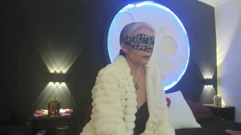 Snapshot of lunamisteriosa_ chatting on 09/20/25, 11:55 lunamisteriosa_ online show from 09/20/25, 11:55