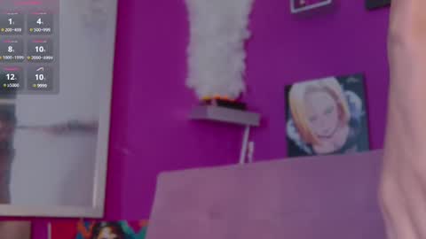 Luna online show from 03/01/25, 02:04