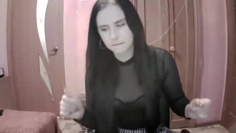 lunamystique_ online show from 02/01/25, 02:13